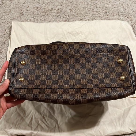 Louis Vuitton DAMIER TREVI GM HANDBAG - Picture 7 of 16